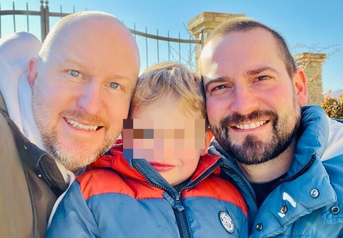 Hun zoontje Rocco is al 4, maar nu pas zijn Kevin (39) en Stefan (44 ...
