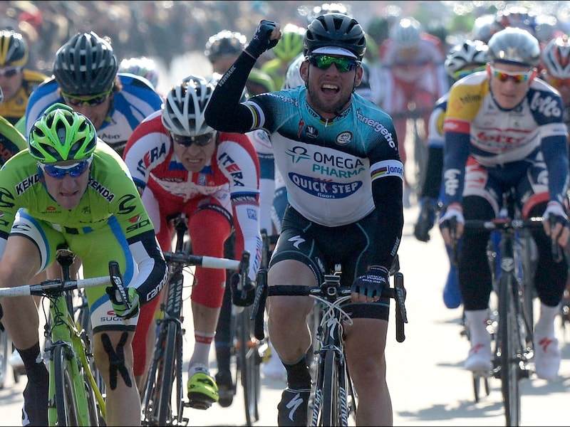 Cavendish haalde het in een massasprint.