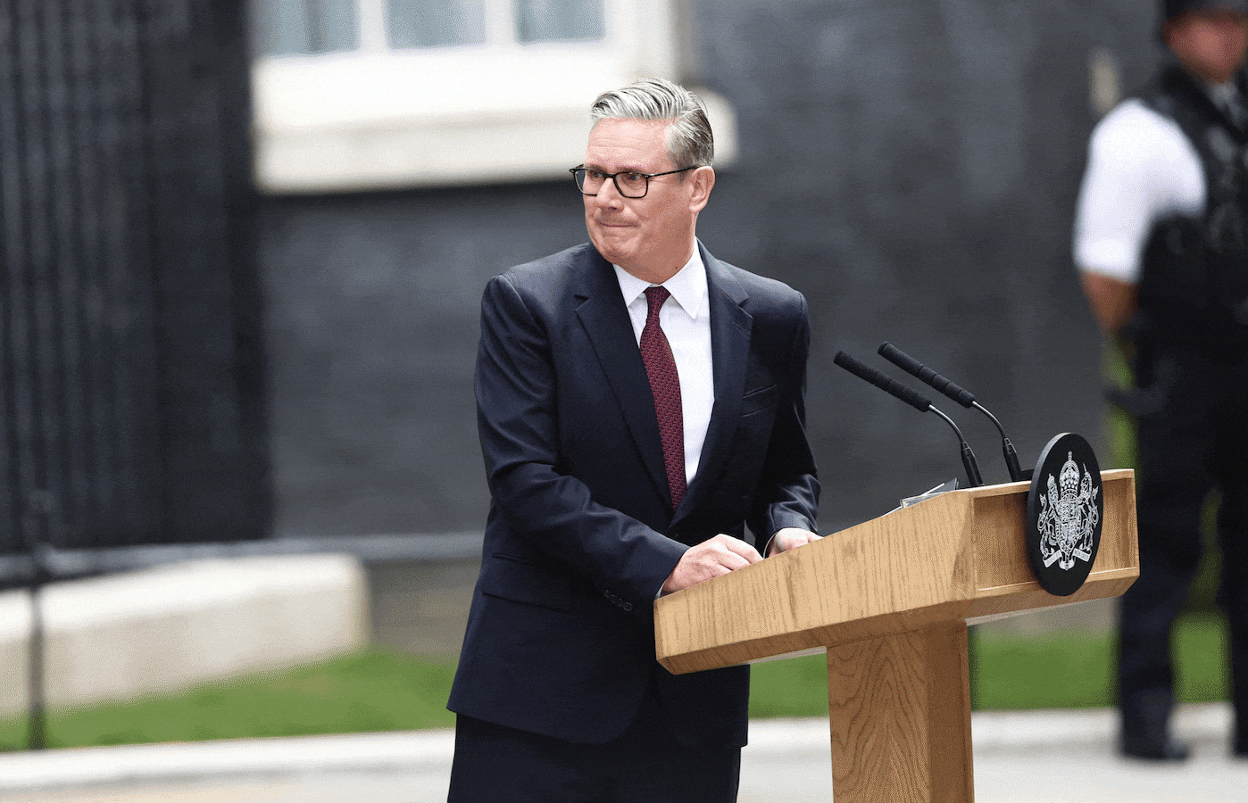keir-starmer-stapt-op-als-brits-premier