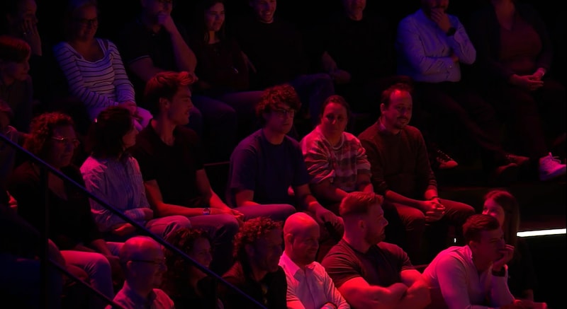 Een jongeman in het publiek gooide Eric een pijnlijk verwijt naar zijn hoofd.