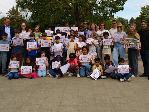  Ruim 40 kinderen tussen 6 en 12 jaar namen gedurende twee weken deel aan de Beerselse zomerschool.