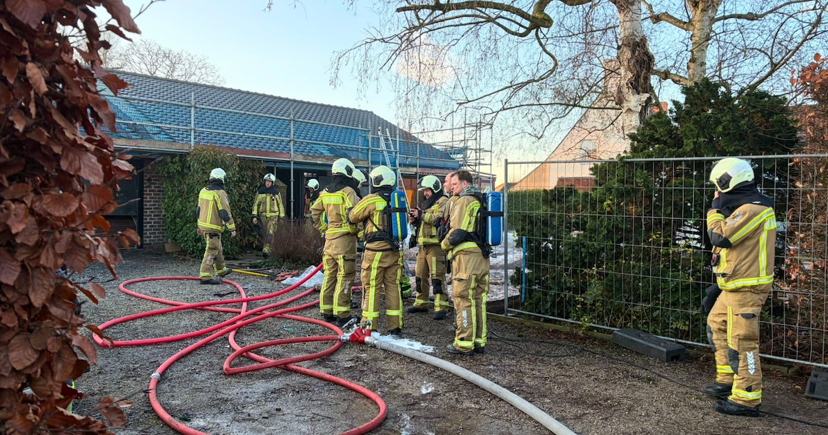 Brand in villa in Waregem tijdens renovatie: isolatiemateriaal vat vuur ...