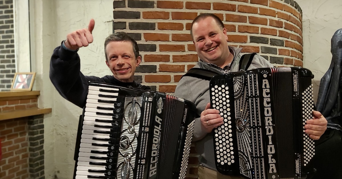 Boomse Harmonicaïsten brengen filmklassiekers tot leven | Rumst | HLN.be