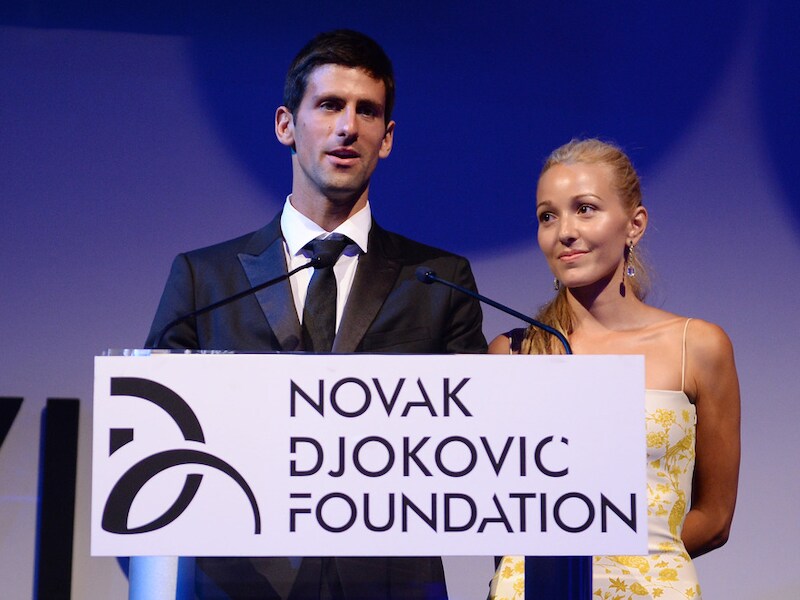 Novak Djokovic met zijn kersverse verloofde Jelena Ristic.