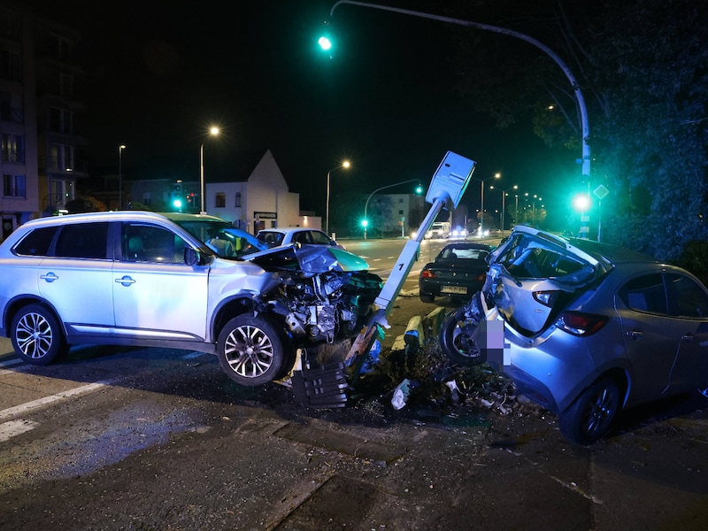 De ravage was groot na het ongeval, maar er vielen geen gewonden.