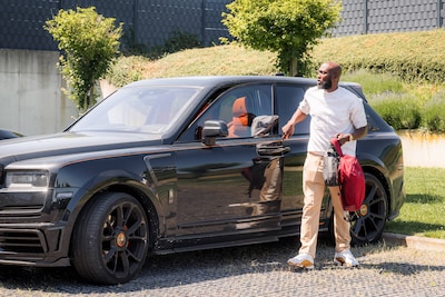 Een paleis op wielen: peperdure Rolls-Royce van ruim 500.000 euro zoveelste pronkstuk in wagenpark Romelu Lukaku