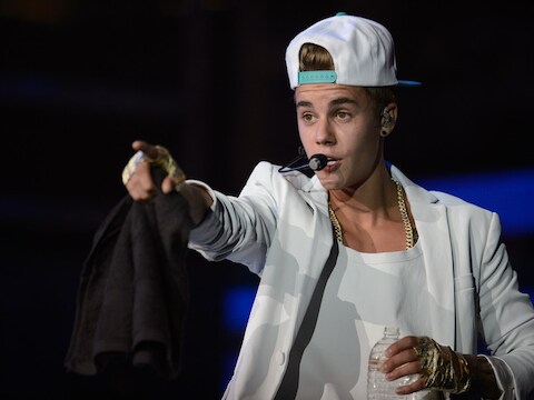 De Canadese Zanger Justin Bieber.