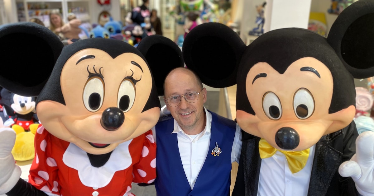 KIJK. Mickey en Minnie Mouse openen in Kortrijk eerste Disney Café van ...