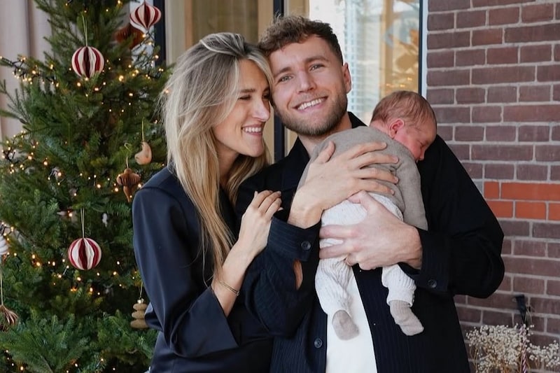 Suzan en Freek vieren eerste kerst met drie: &ldquo;Fijne kerstdagen voor jullie  allemaal&rdquo; | Showbizz | HLN.be