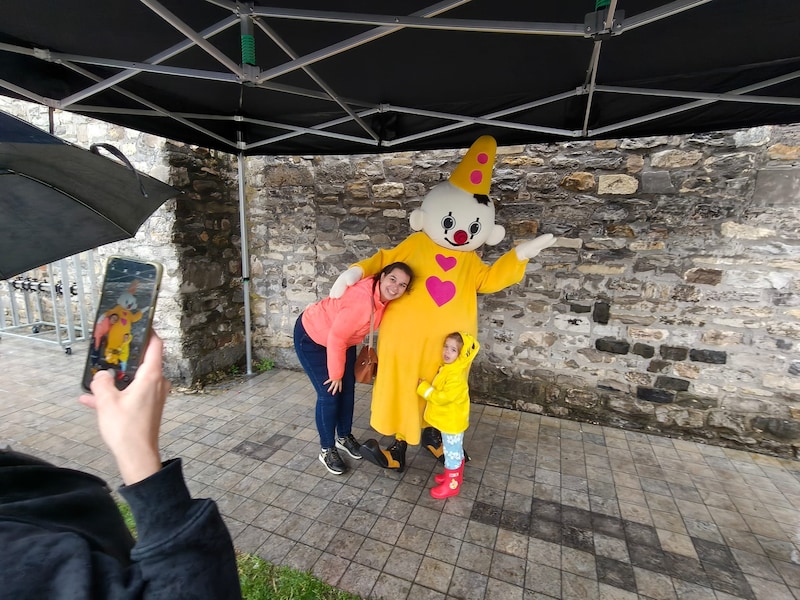 Bumba sluit Harelbeke Zomert af met ‘De Knuffeldans’