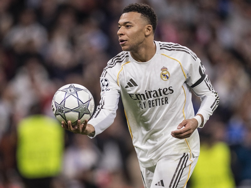 Een werkloze avond voor Thibaut Courtois: Real Madrid wint makkelijk op Villarreal (0-2) dankzij twee doelpunten Kylian Mbappé
