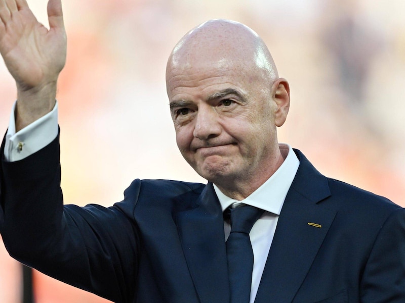 FIFA-baas Gianni Infantino wilde het WK verkopen, maar ook Europese voetbalbond UEFA volgt steeds meer de Amerikaanse geldmachine