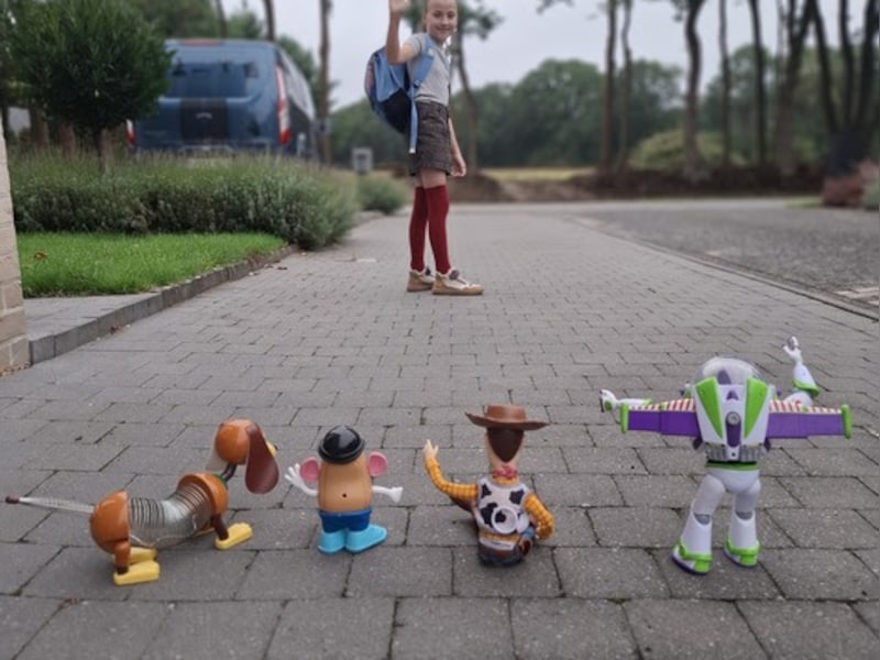 Charlotte uit Eksel klaar voor het vierde leerjaar