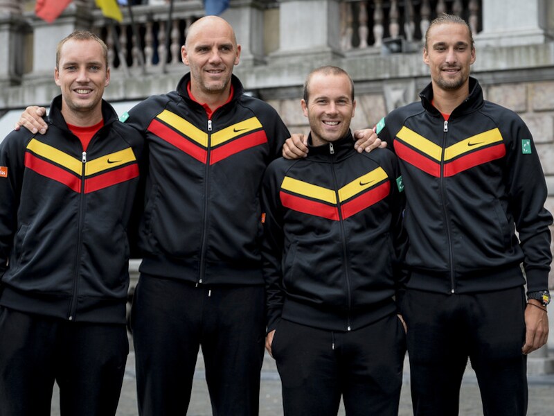 Ruben Bemelmans (r) is klaar voor de Davis Cup-ontmoeting met Israël