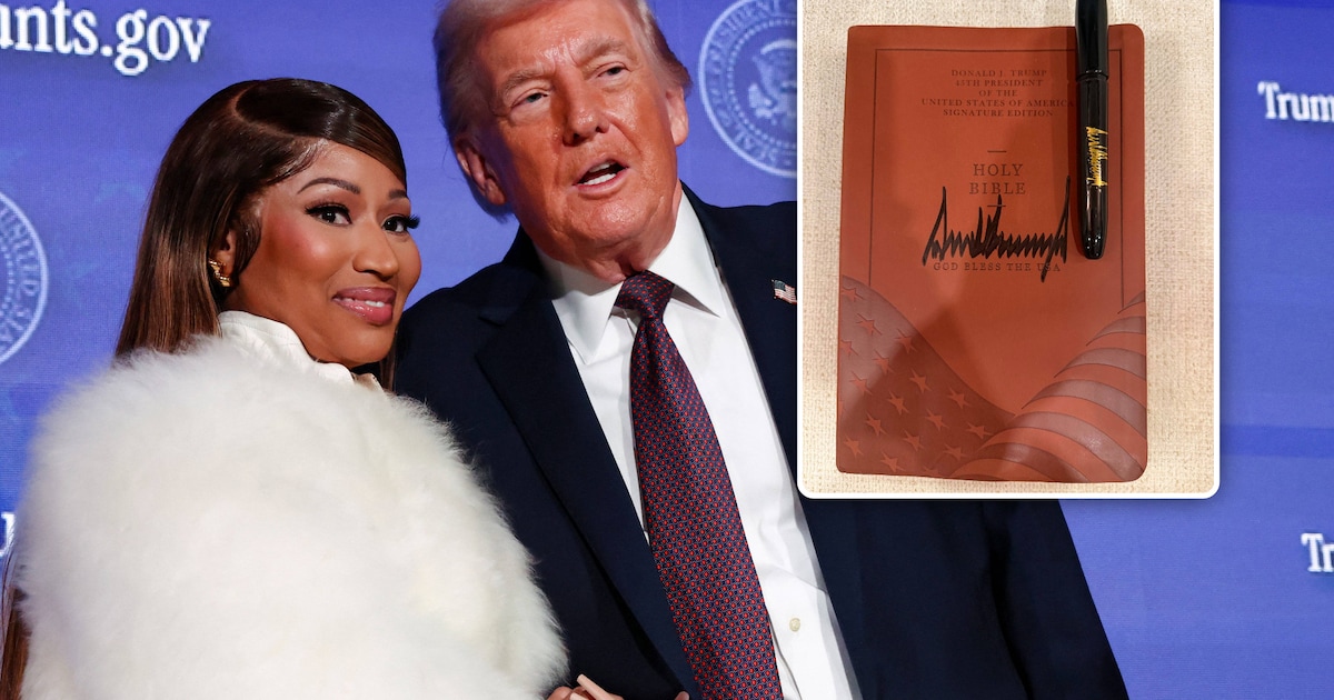 “Meest betekenisvolle cadeau ooit”: Trump schenkt Nicki Minaj een gesigneerde bijbel