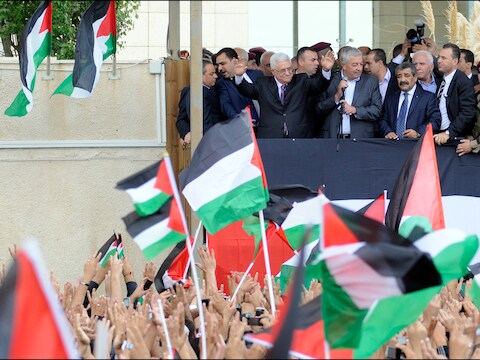 De Palestijnse leider Mahmoed Abbas werd op handen gedragen toen hij de eerste keer de vraag bij de VN indiende.