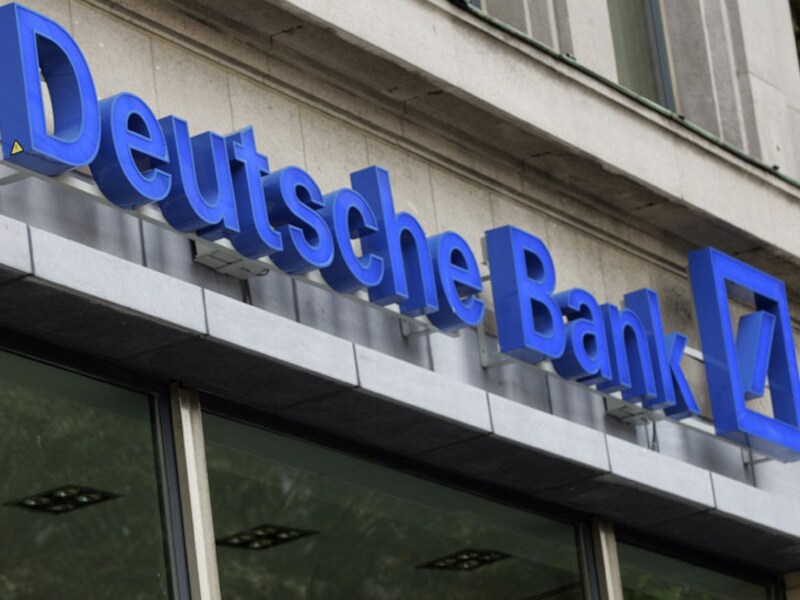 Deutsche Bank daagt de regering Di Rupo voor het Grondwettelijk Hof.