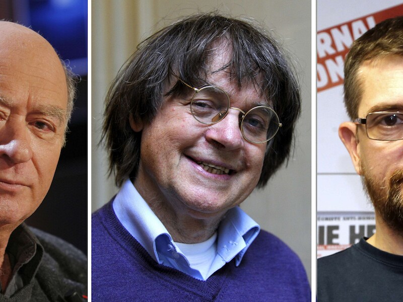 Onder de doden bevinden zich (van links naar rechts) adjunct-hoofdredacteur Bernard Maris en cartoonisten Georges Wolinski, Jean 'Cabu' Cabut, Stéphane 'Charb' Charbonnier en Bernard 'Tignous' Verlhac.