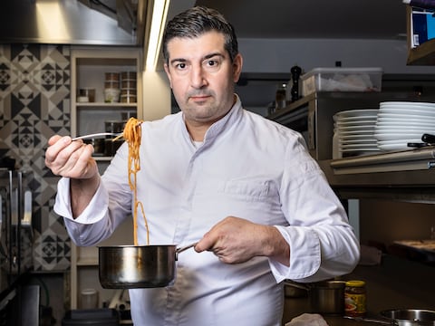 Zelf verkiest Peppe - hoe kan het ook anders voor een sterrenchef? - zijn zelfgemaakte pasta. 