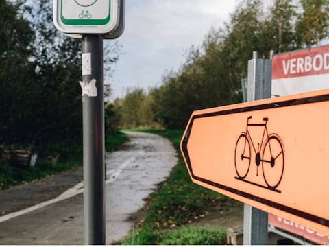 Het nieuwe fietspad langs de R4 Oost gaat vijf dagen dicht voor herstellingswerken.  