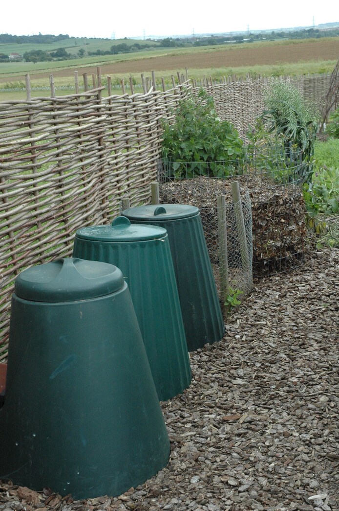 Compostvaten en -bakken worden duurder: “Want ook wij als gemeente ...