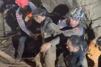 Eerste van zeven goudzoekers bevrijd uit grot in Laos: kans dat twee vermisten nog leven erg klein