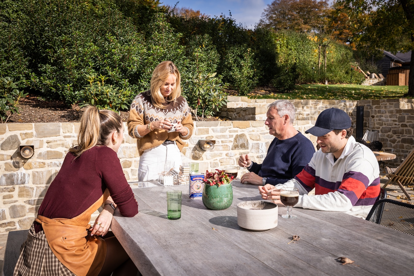 Geen sneeuwpret in 'De Verhulstjes Kerstspecial', wel volle zon: “Lijkt wel  in de zomer ingeblikt” | Foto | hln.be