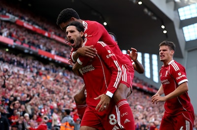 KIJK. Wat een pareltje: héérlijke vrije trap van Szoboszlai bezorgt Liverpool zege in topper tegen Arsenal