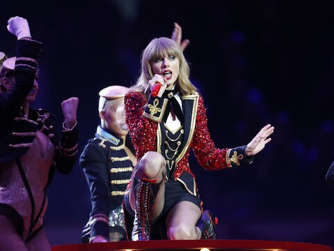 'Beste Zangeres' Taylor Swift tijdens de uitreiking in Frankfurt.