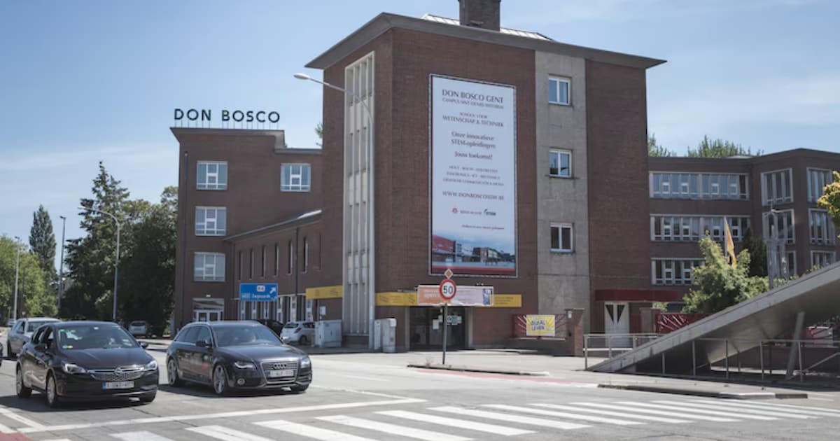 Advocaat hekelt roodlichtcamera aan “meest geflitste punt van Gent”: “Tenenkrullend dat daar niets a