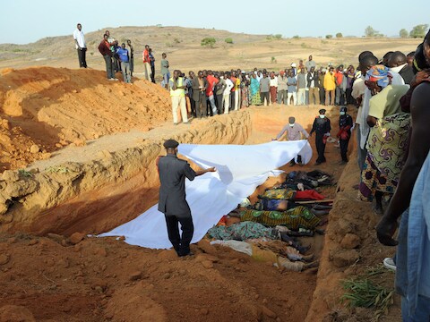 Bij eerdere gevechten tussen de Fulani en de Hausa in Dogo Nahawa (2010) kwamen ook al tientallen mensen om het leven.