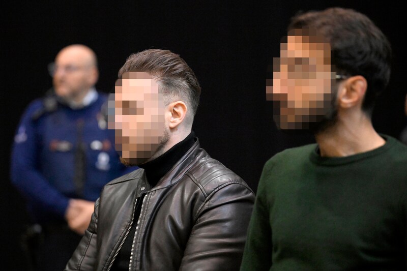 Paolo Falzone (L) and his son Antonino Falzone (R) in the beklaagdenbank.