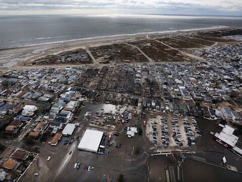 De schade die Sandy in New York aanrichtte is niet min.