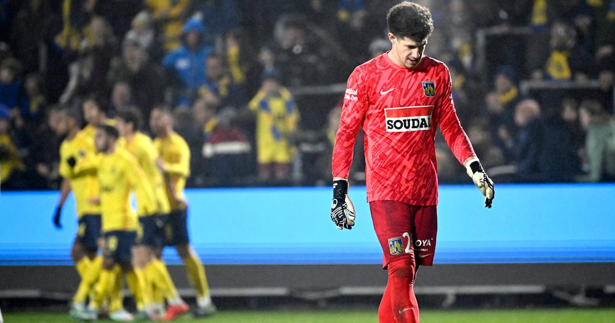 Westerlo-coach Simons verklaart eerste basisplaats voor Gillekens dit ...