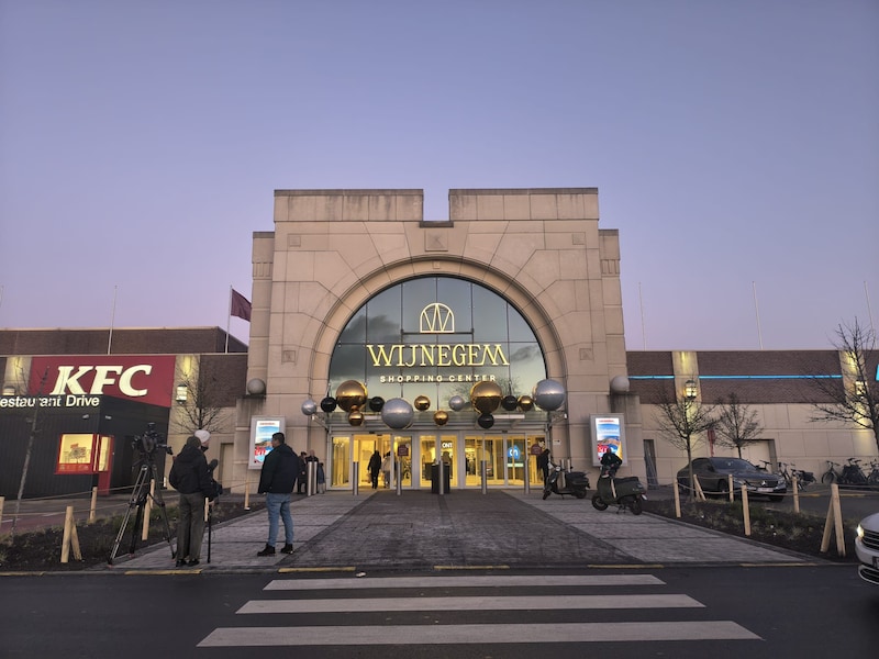Werken aan kruispunt bij Wijnegem Shopping Center: verkeer vanuit Schilde moet omrijden