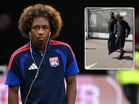 Fofana vertrok met een vuilzak op het trainingscomplex van Lyon. 