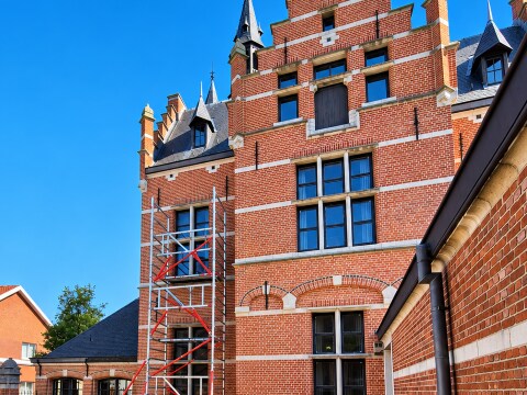 Het Oud Gemeentehuis in Balen krijgt de komende weken een opfrisbeurt.