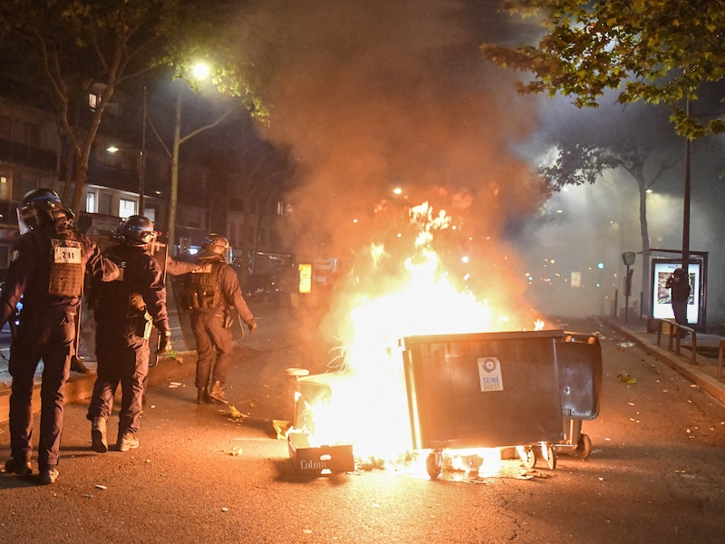 Franse politie houdt nu al adem in voor 30 mei: 127 arrestaties en tientallen gewonden in Parijs nadat PSG zich plaatst voor finale Champions League