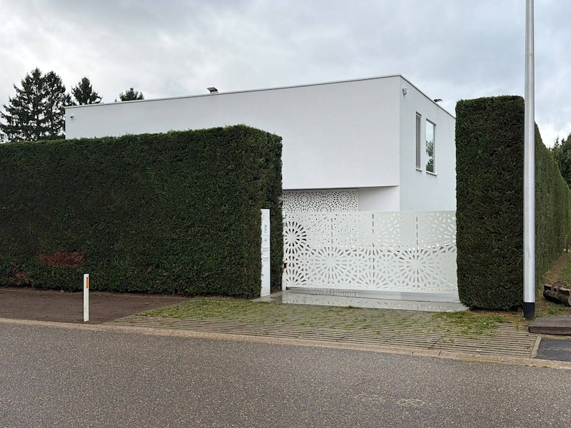 De homejacking vond plaats in de Groenlarenstraat in Lummen.