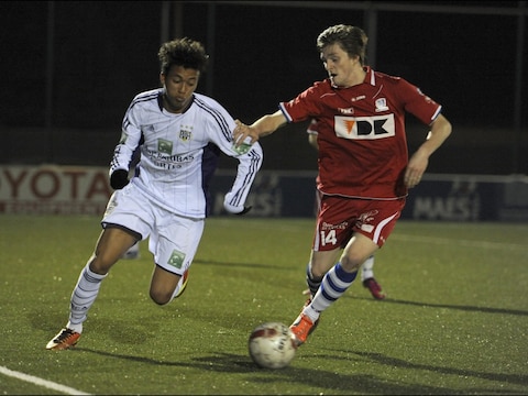 David Henen (l) staat in de belangstelling van tal van Europese topploegen