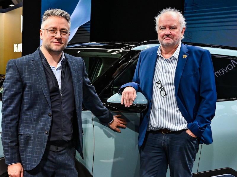 HLN-autospecialisten Brecht Vanhaelewyn en Joost Bolle.