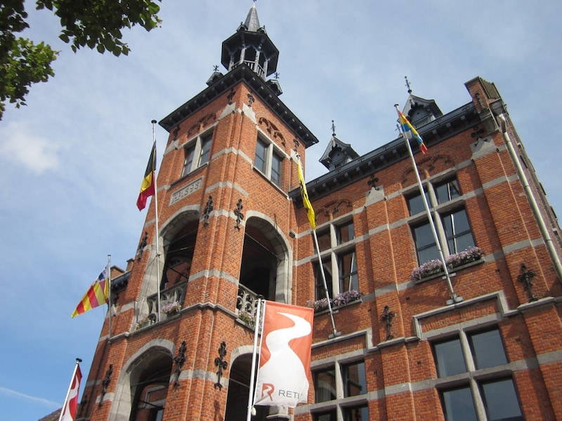 Het huidige gemeentehuis van Retie 