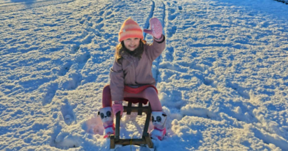 Lea uit Hasselt beleeft dolle pret in de sneeuw
