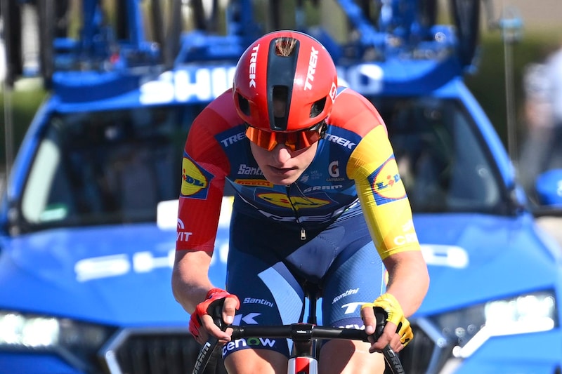 Je weet dat het stevig was als het ziekenhuis na twee dagen zonder verband  zit”: ploegmaat Thibau Nys deelt vreselijke gevolgen van crash aan 80 km/u  | Sport | HLN.be