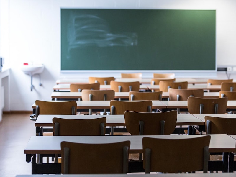 OPROEP. Bent u non-binair en werkt u in het onderwijs?