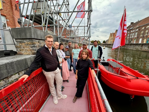 Met STEIGER kun je de Brugse reien op: kunstinstallatie blijft een poos liggen langs Predikherenrei
