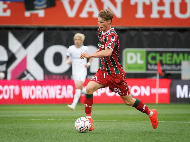 “Ik wilde misschien te graag scoren tegen Genk”: Thomas Claes klaar voor tweede seizoen bij Zulte Waregem