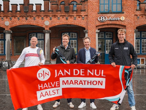 De organisatie van de Halve Marathon op het Statieplein, waar het evenement zal starten.