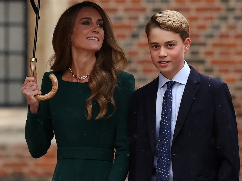 Prins George (13) beleeft eerste schooldag op prestigieuze Eton College, vergezeld door prins William en prinses Kate