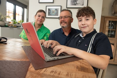 Seppe kijkt uit naar overstap naar middelbaar, maar… “Onvoorstelbaar dat ik vijf uur per dag in de schoolbus moet zitten!”